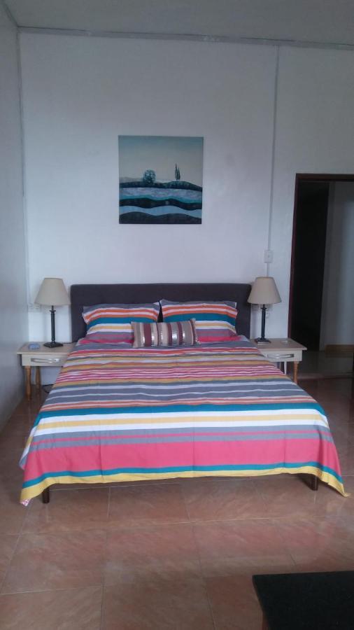 Les Antigones Bed & Breakfast พอร์ตมาตูริน ภายนอก รูปภาพ