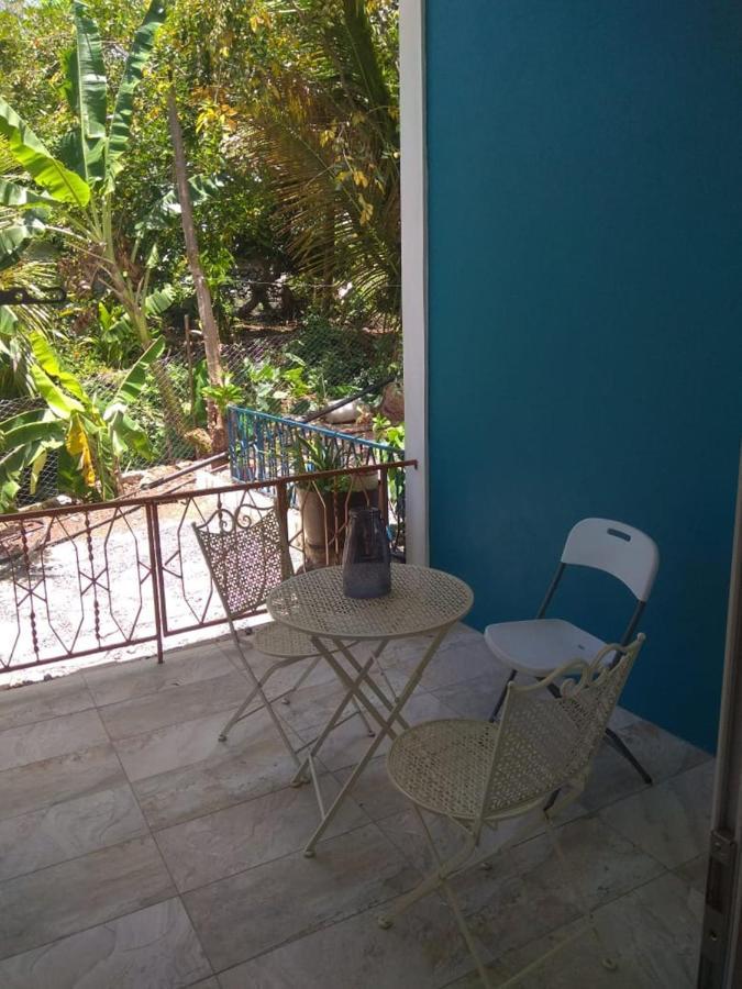 Les Antigones Bed & Breakfast พอร์ตมาตูริน ภายนอก รูปภาพ
