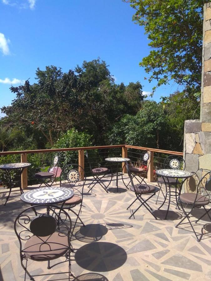 Les Antigones Bed & Breakfast พอร์ตมาตูริน ภายนอก รูปภาพ