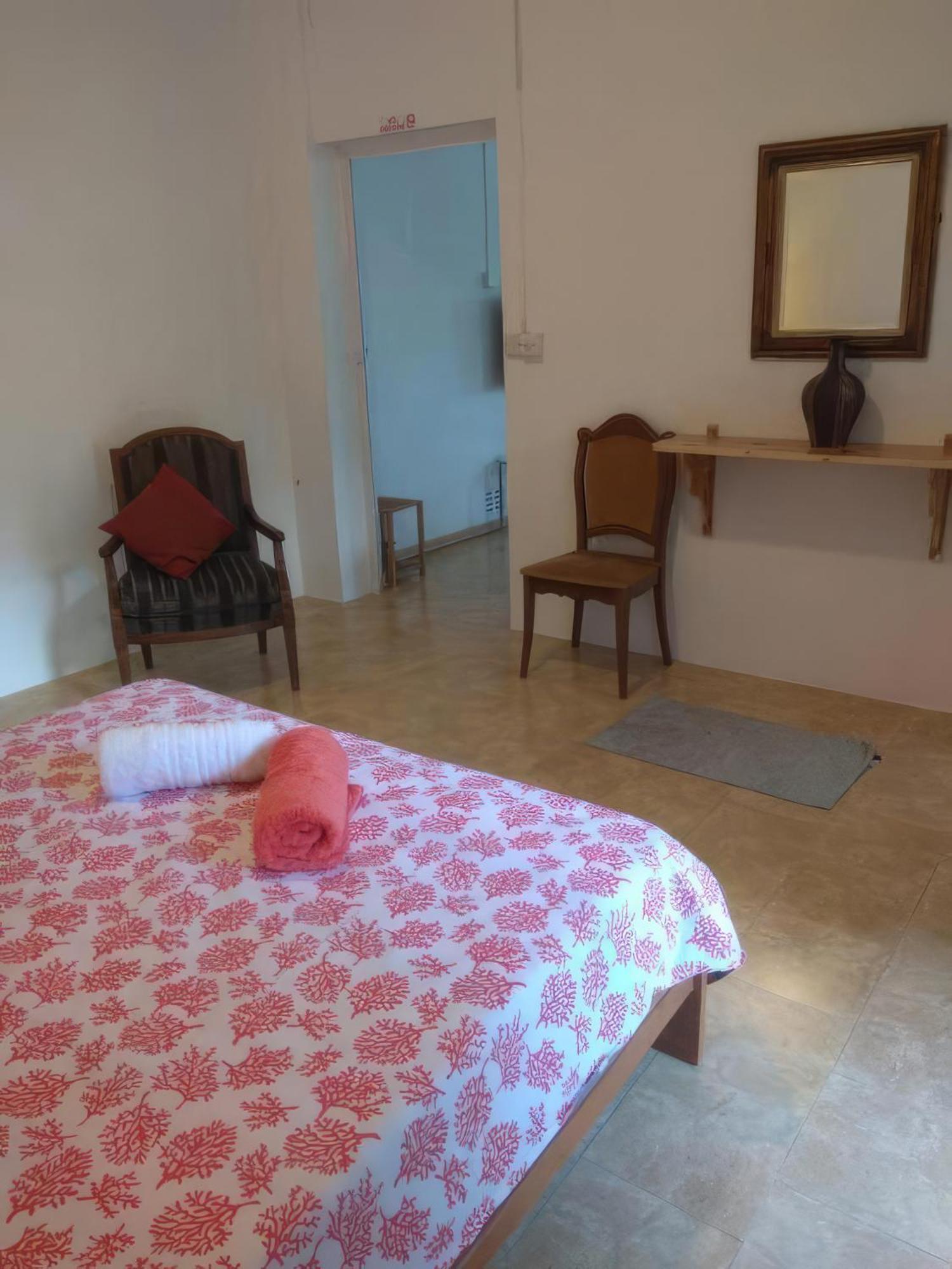 Les Antigones Bed & Breakfast พอร์ตมาตูริน ภายนอก รูปภาพ